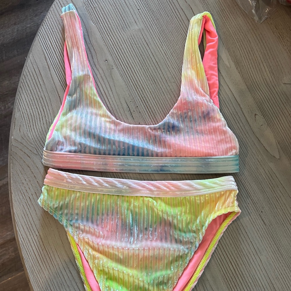 Dippin’ Daisys Bikini Set